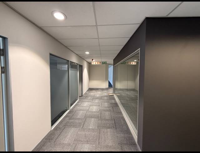 762M² OFFICE TO LET IN FORESHORE